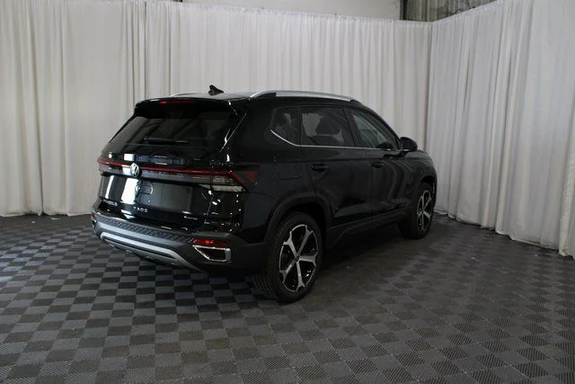 2025 Volkswagen Taos SEL - Photo 25