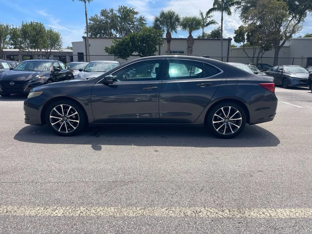 Used 2015 Gray Acura V6 Tech image 2