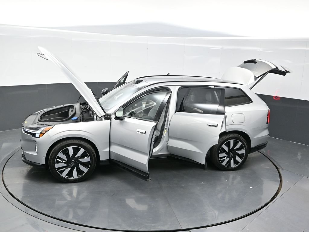 2025 Volvo EX90 Ultra - Photo 39