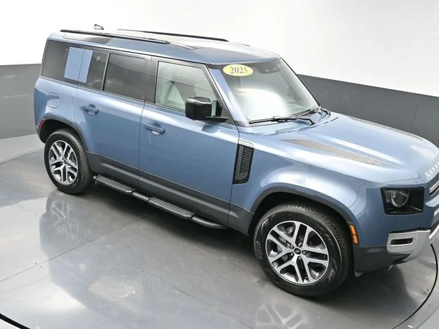 Used 2025 Blue Land Rover S image 38