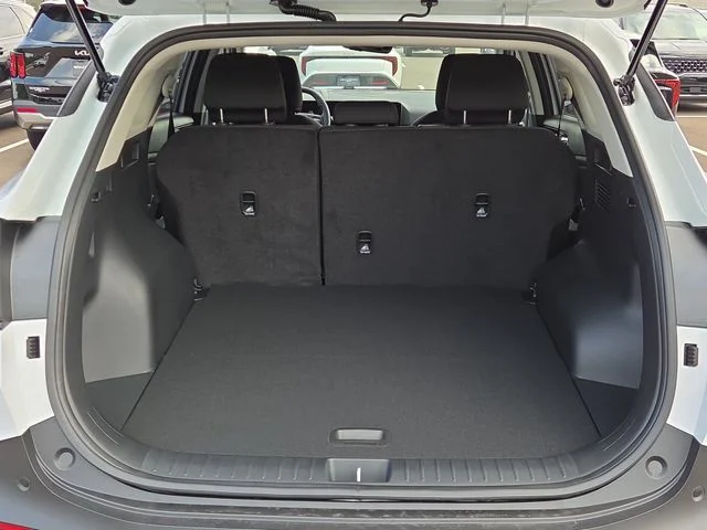 New 2026 Glacial White Pearl Kia LX image 4