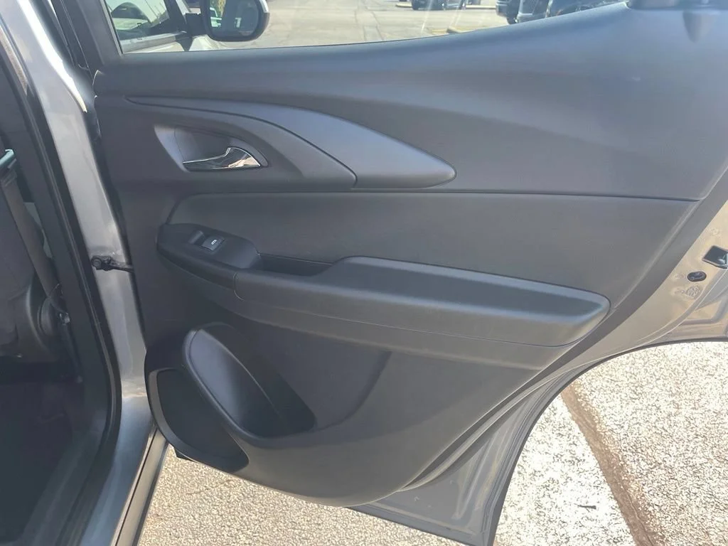Used 2025 Sterling Gray Metallic Chevrolet LT image 19