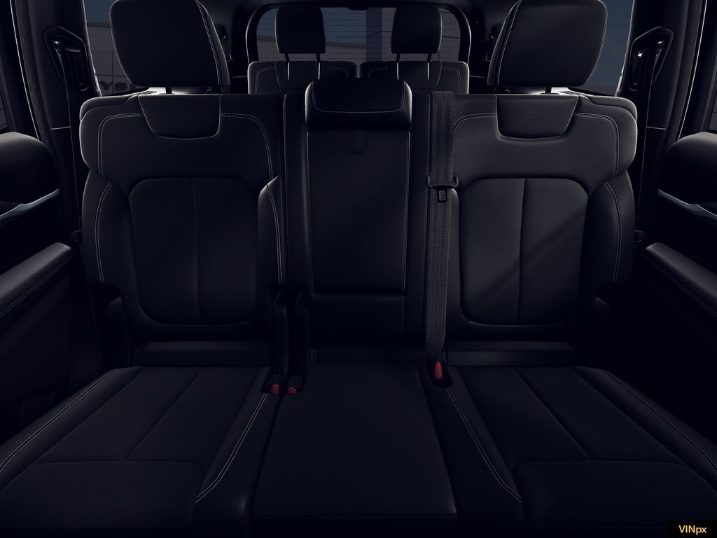 New 2026 Diamond Black Crystal Pearl-Coat Exterior Paint Jeep Altitude image 17