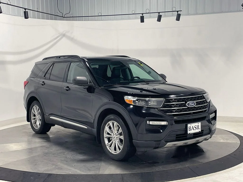 Used 2021 Black Ford XLT image 44