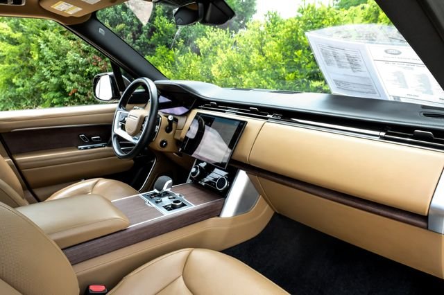 Used 2023 Black Land Rover SE image 21