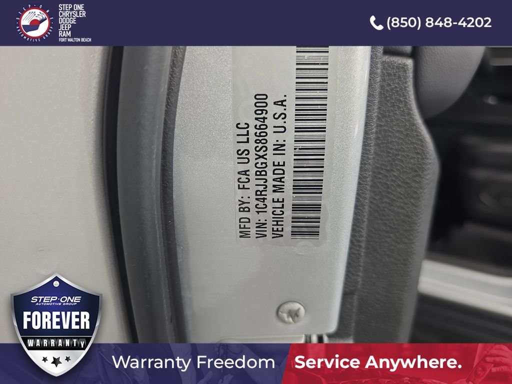 Used 2025 Silver Jeep Limited image 42
