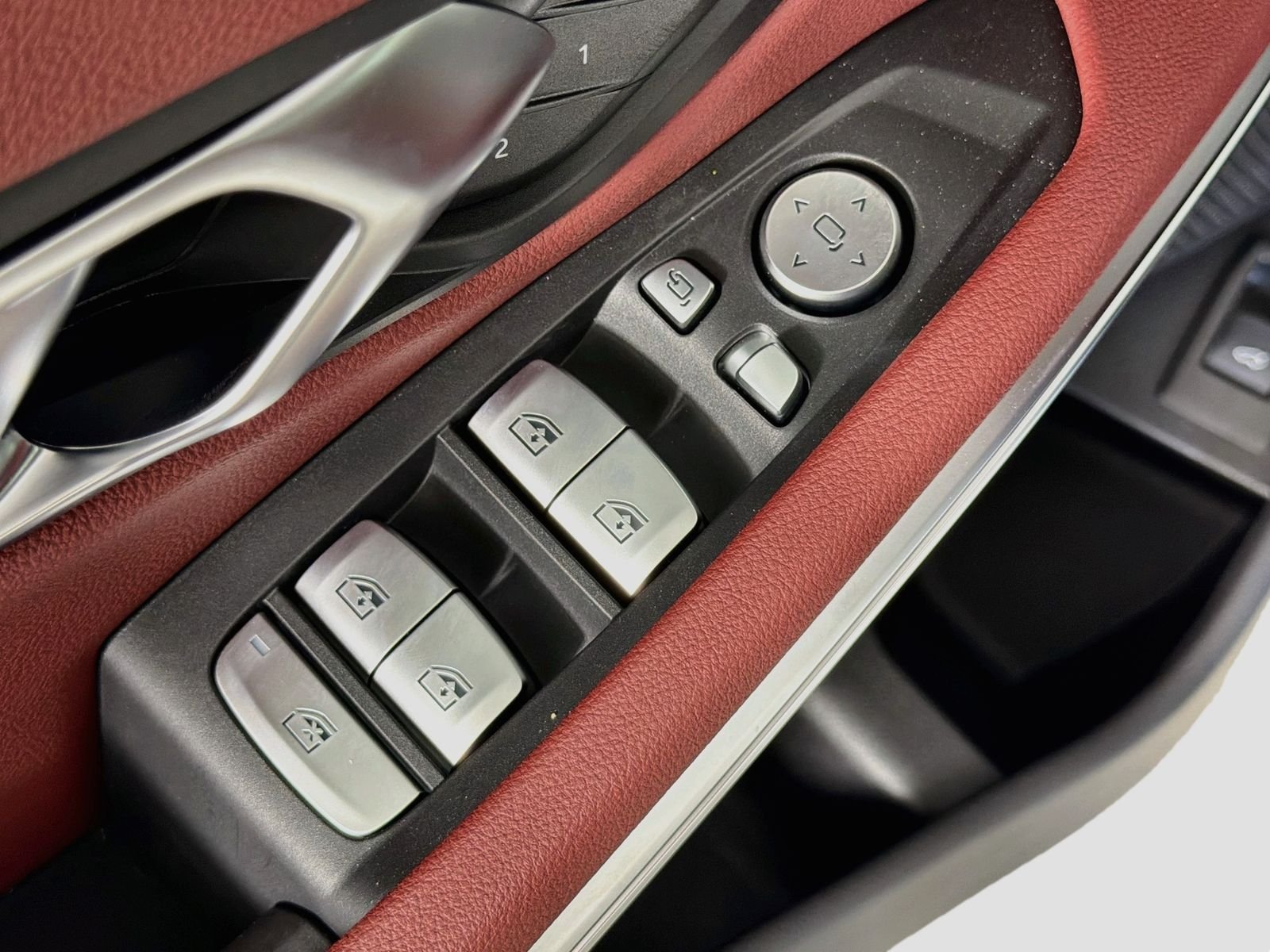 New 2026 Alpine White BMW 330i xDrive image 18