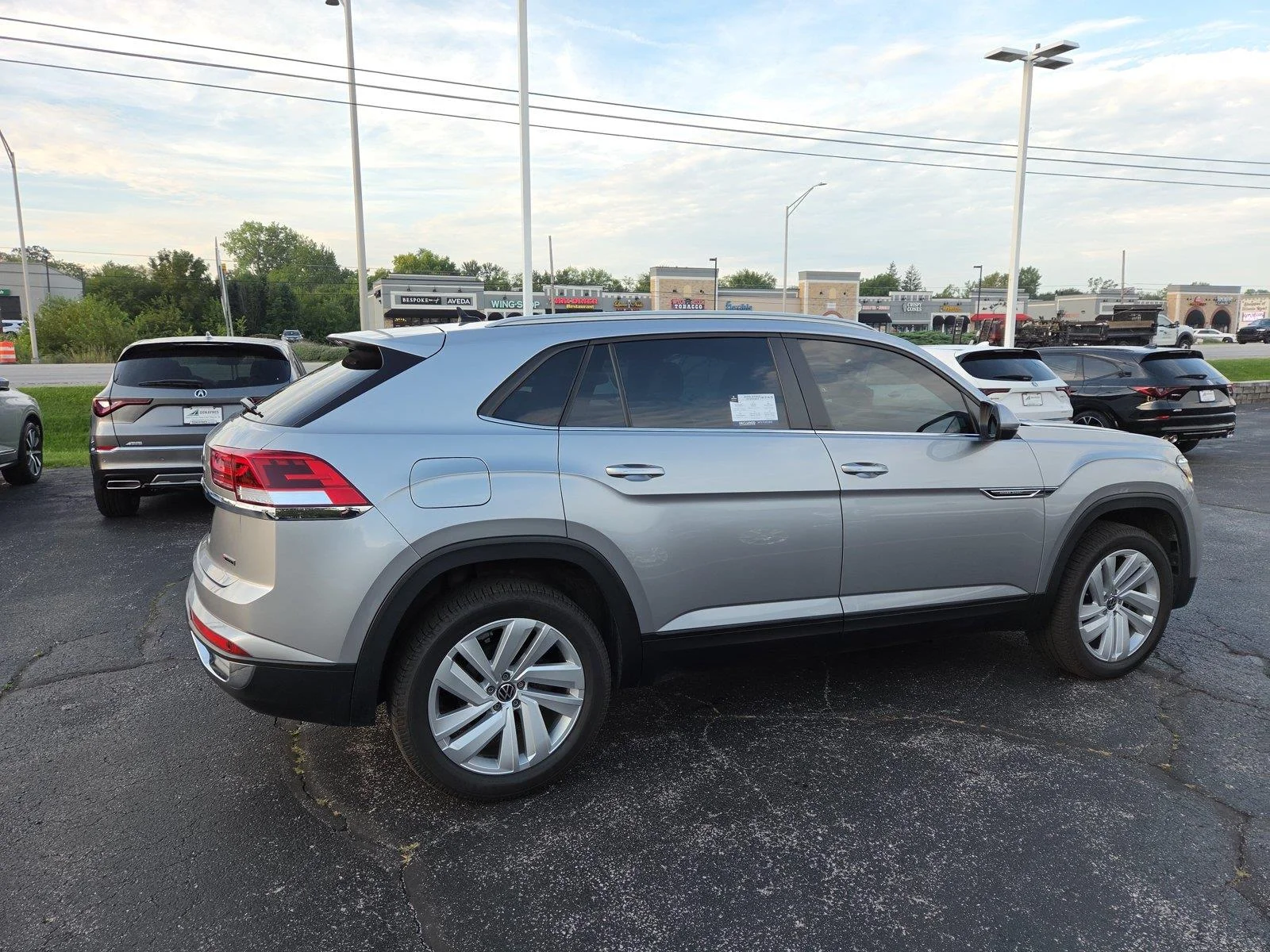 Used 2022 Pyrite Silver Metallic Volkswagen 2.0T SE w/Technology image 30