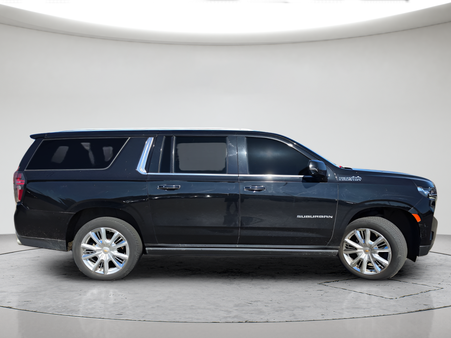 Used 2021 Black Chevrolet High Country image 4