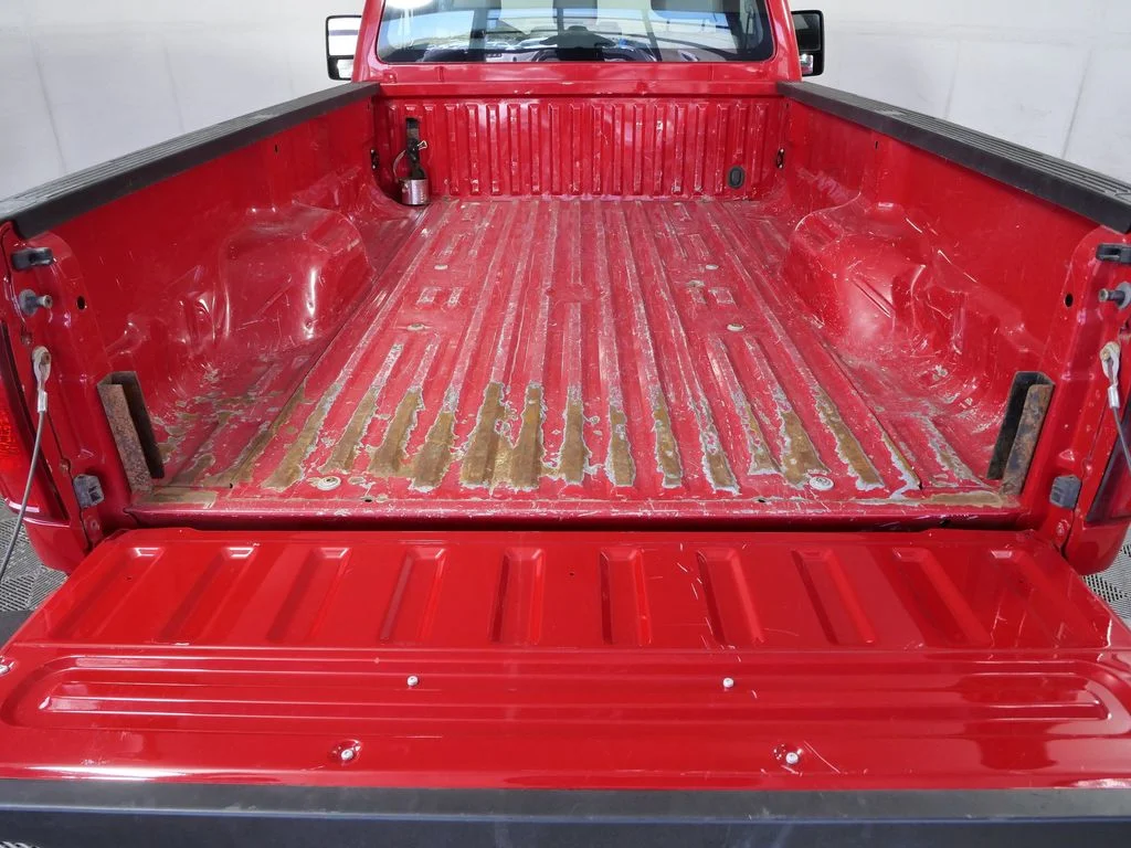 Used 2015 Red Ford XL image 12