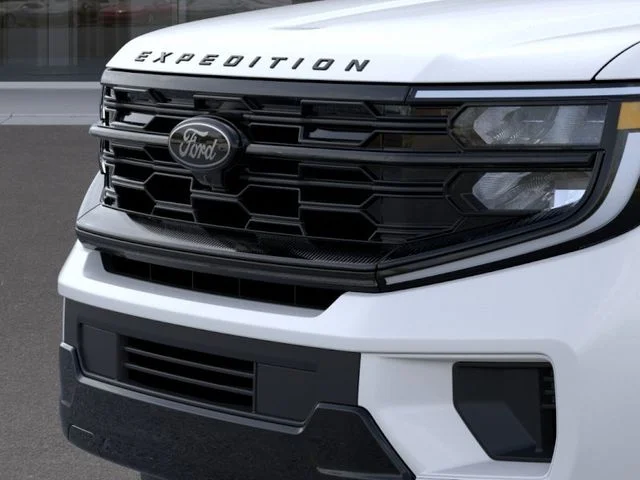 New 2026 Star White Metallic Tri-Coat Ford Platinum image 17
