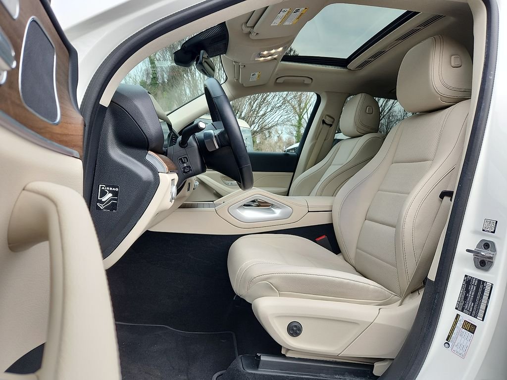 Used 2025 Polar White Mercedes-Benz GLE 450e image 13