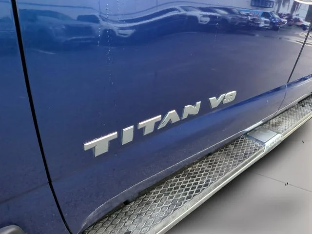 Used 2020 Blue Nissan SL image 7