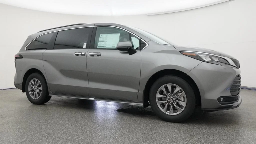 New 2026 Heavy Metal Toyota XLE image 11