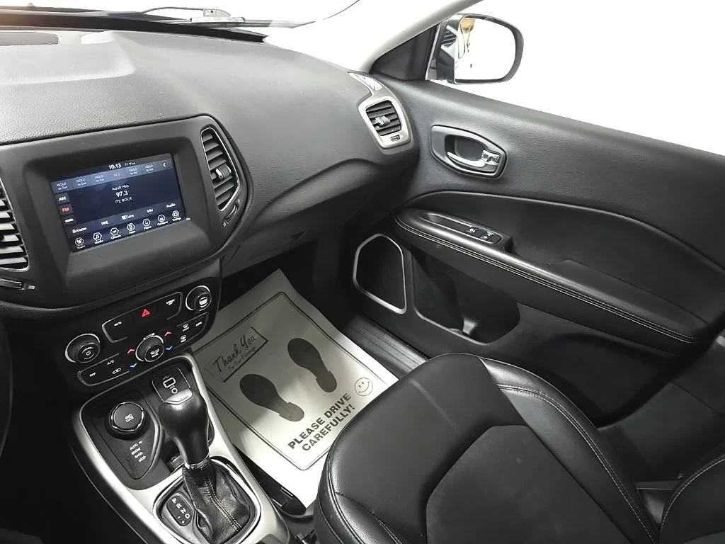 Used 2019 Gray Jeep Latitude image 25