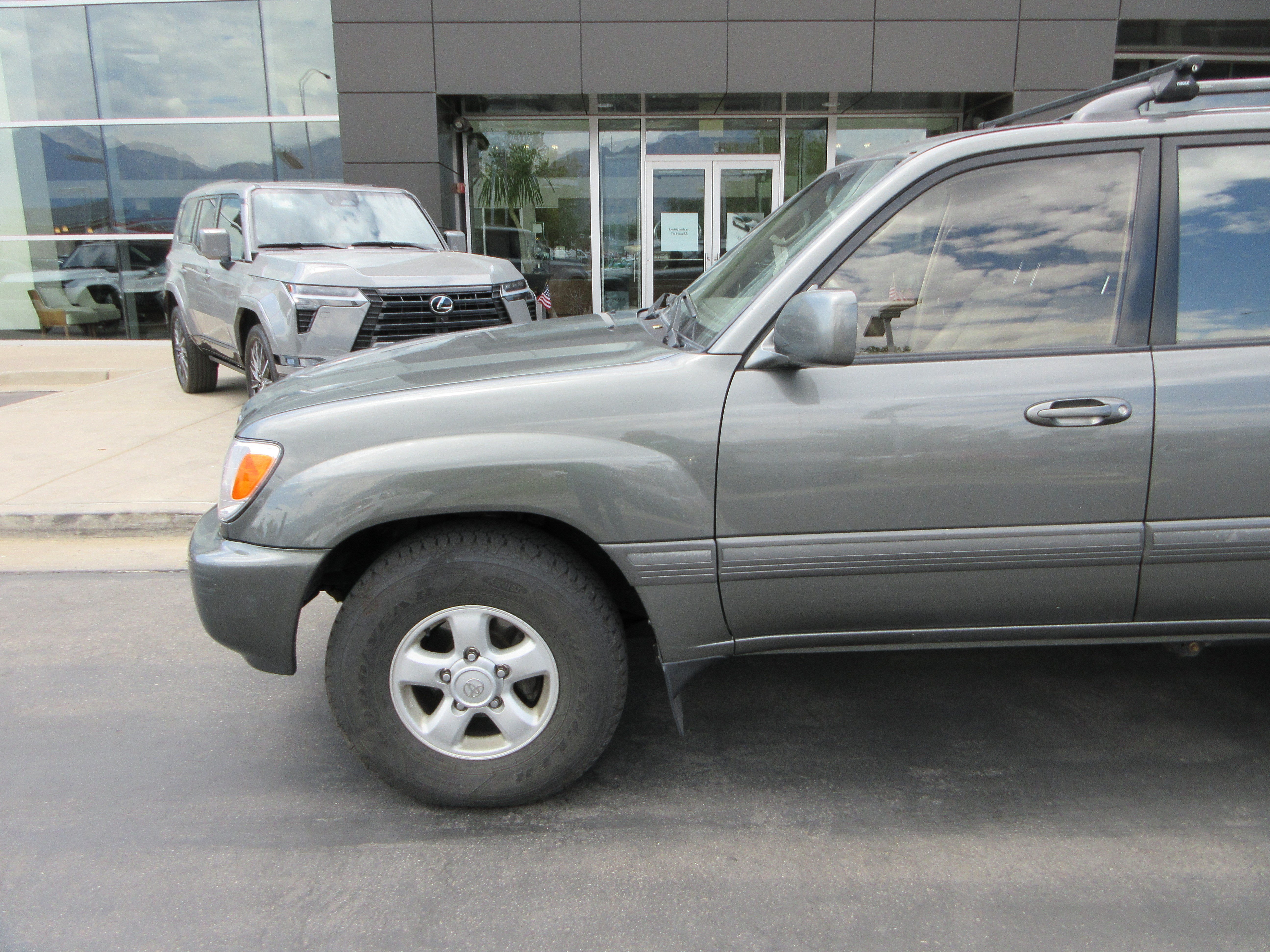 Used 2000 River Rock Green Metallic Toyota Base image 2