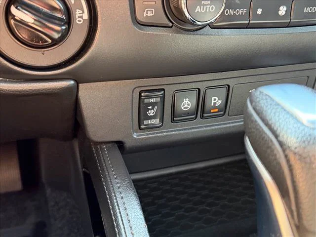 Used 2022 Blue Nissan PRO-4X image 25