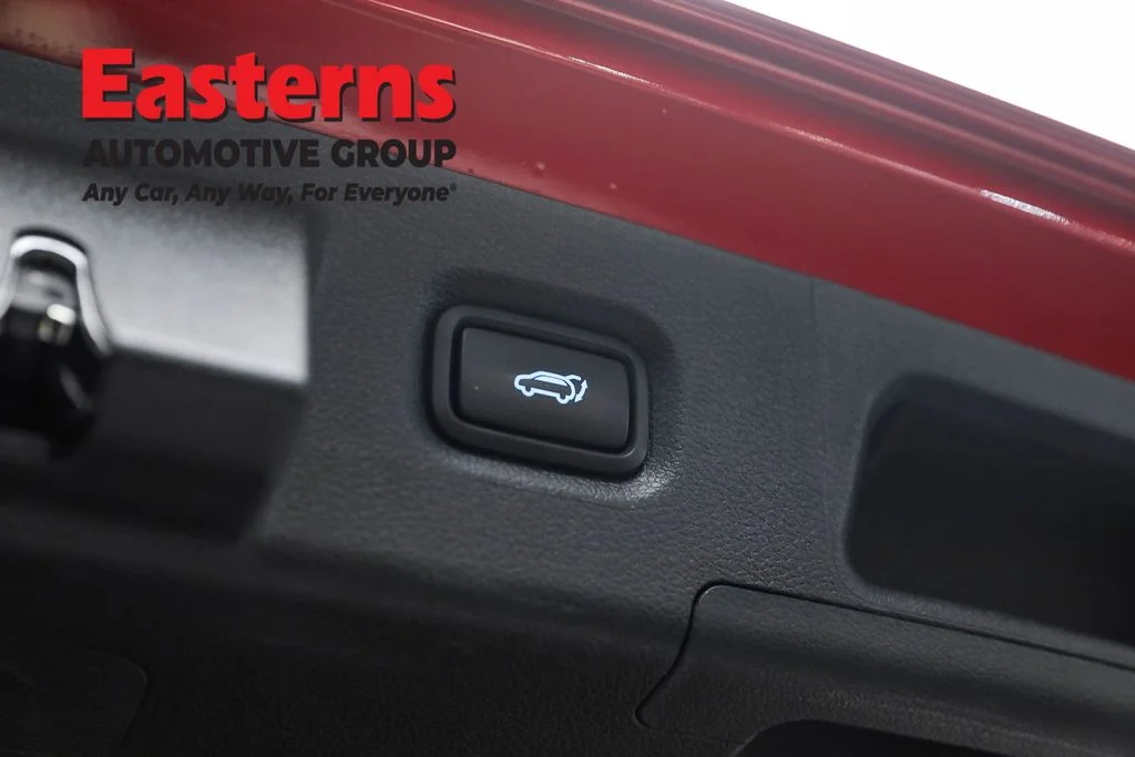 Used 2022 Red Hyundai SEL image 24