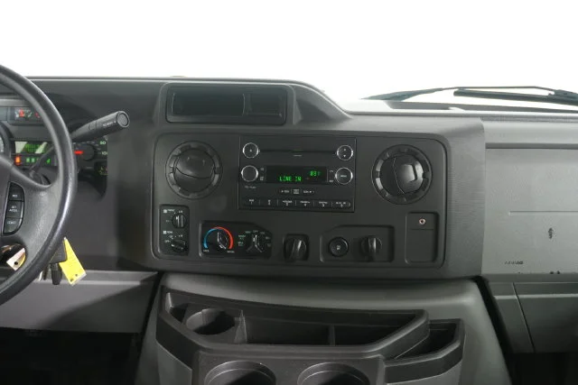 Used 2014 Ingot Silver Metallic Ford XLT image 20