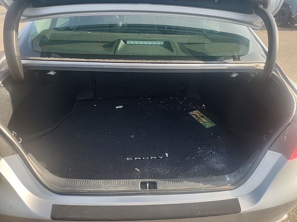 Used 2019 Silver Toyota SE image 18