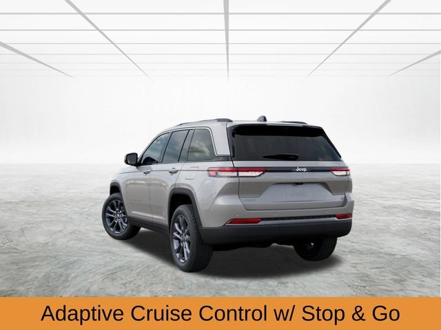 New 2026 Silver Zynith Exterior Paint Jeep  image 4