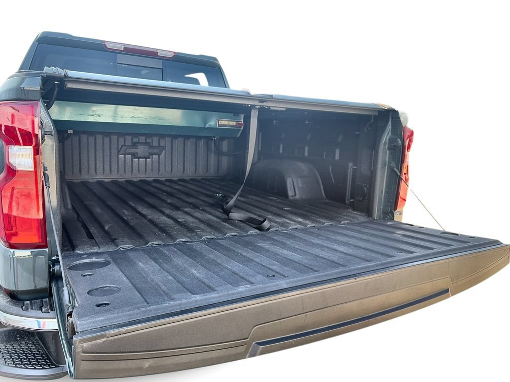 Used 2025 Cypress Gray Chevrolet LTZ image 27