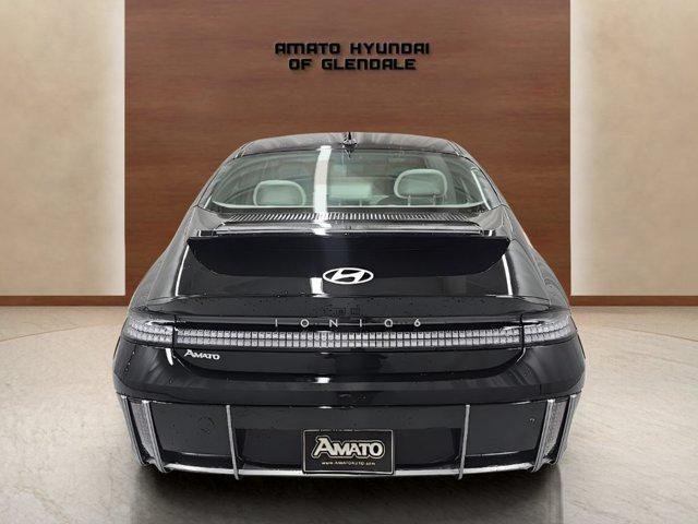 New 2025 Black Hyundai SEL image 5