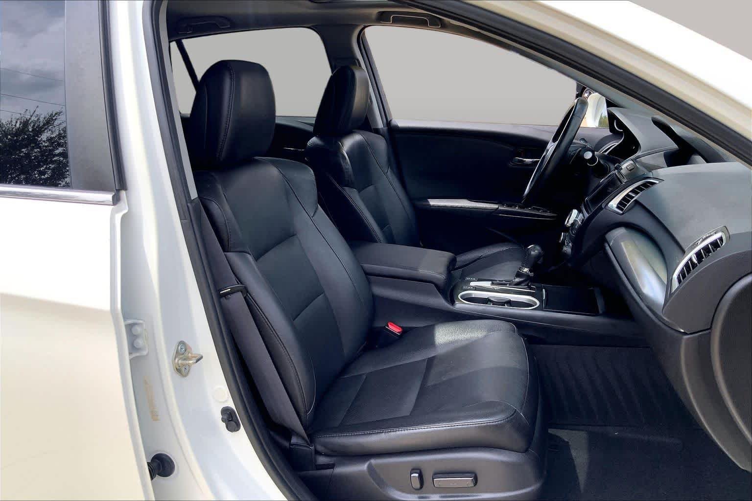 Used 2017 White Diamond Pearl Acura w/Technology Pkg image 9