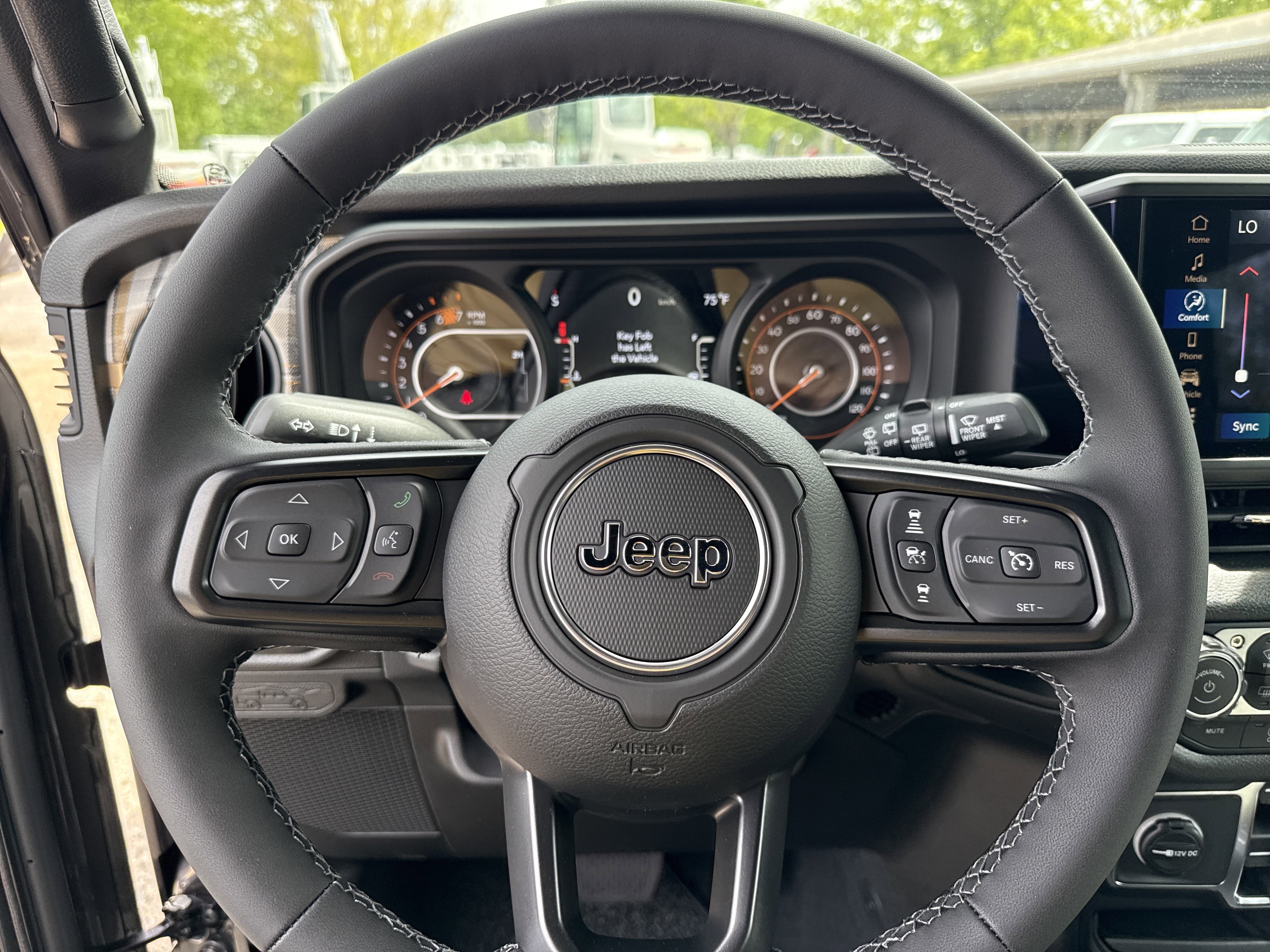 New 2026 Granite Crystal Metallic Clearcoat Jeep 85th Anniversary image 26