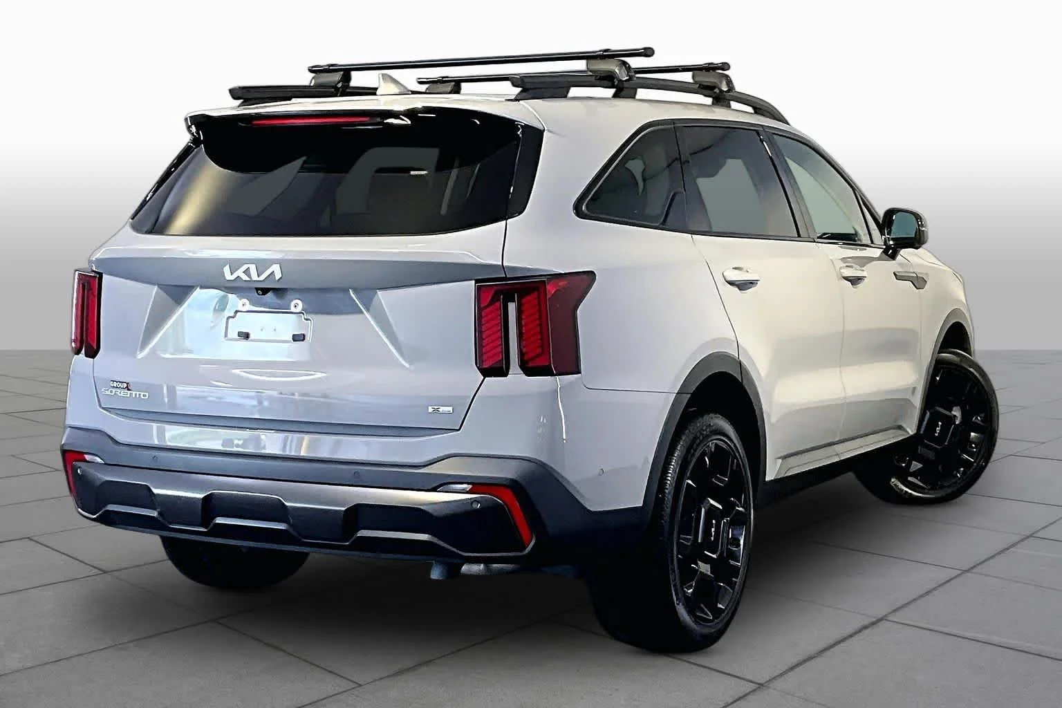 Used 2024 Wolf Gray Kia X-Line SX image 13