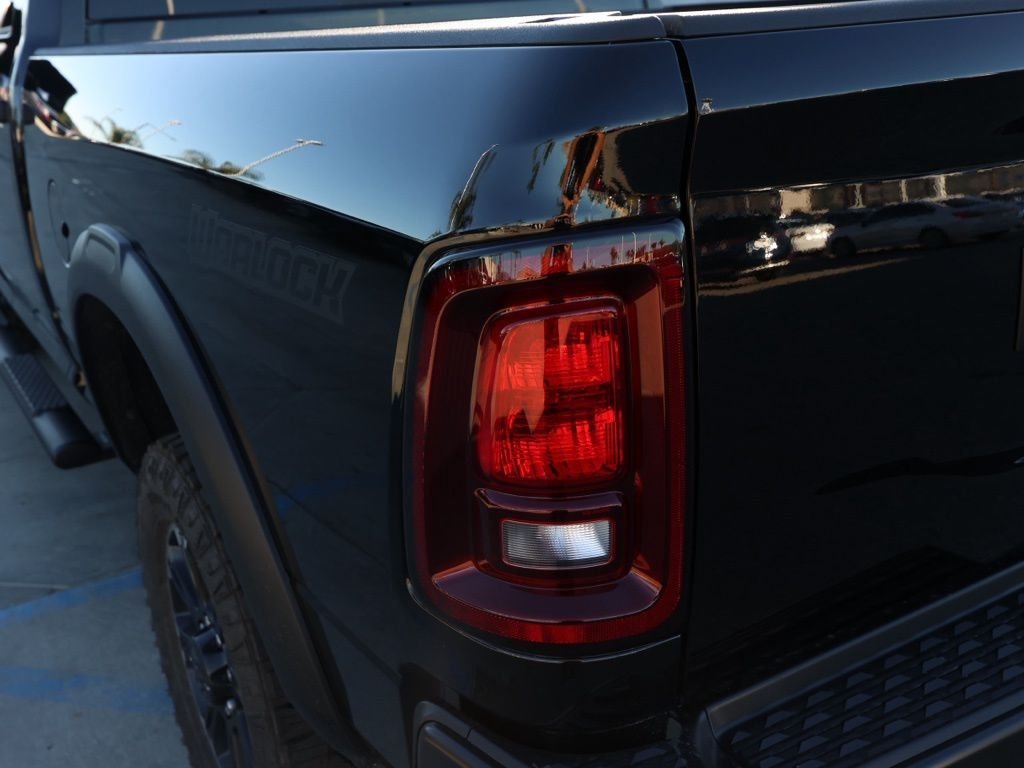 New 2026 Diamond Black Crystal Pearl-Coat Exterior Paint RAM Tradesman image 6