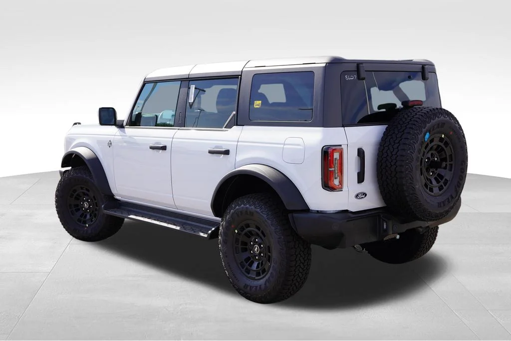New 2026 White Ford Outer Banks image 5