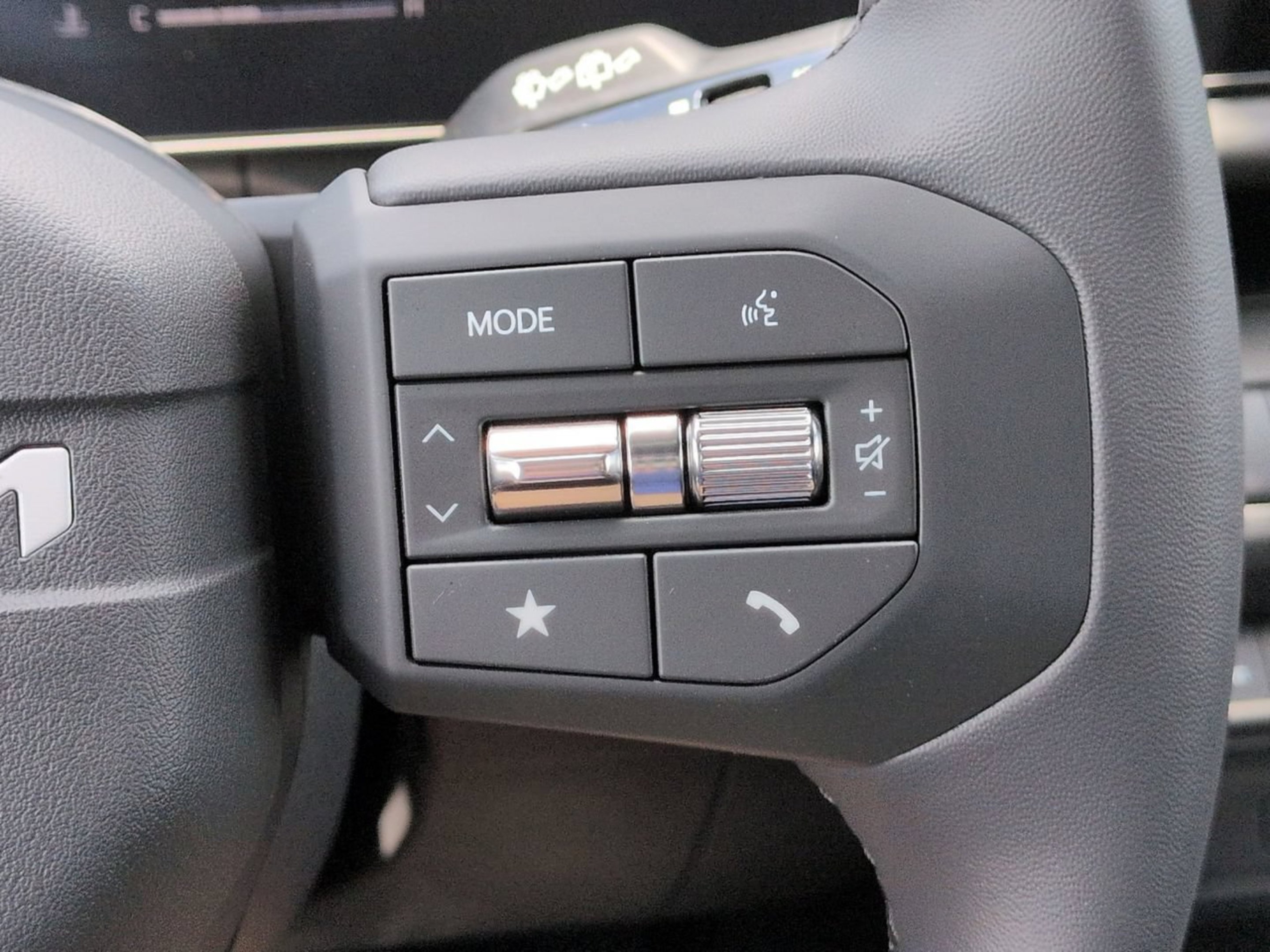 New 2027 Snow White Pearl / Black Roof Kia X-Line S image 29