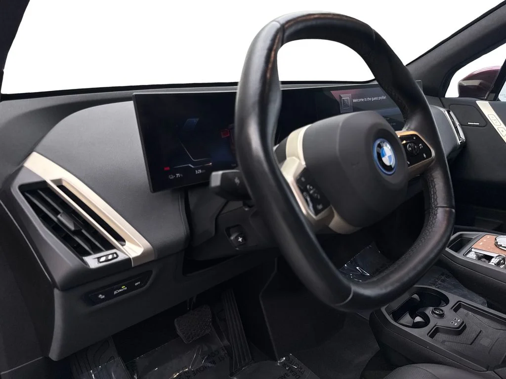 Used 2024 Red BMW xDrive50 image 49