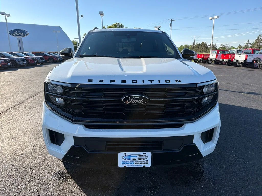 New 2026 White Ford Platinum image 8