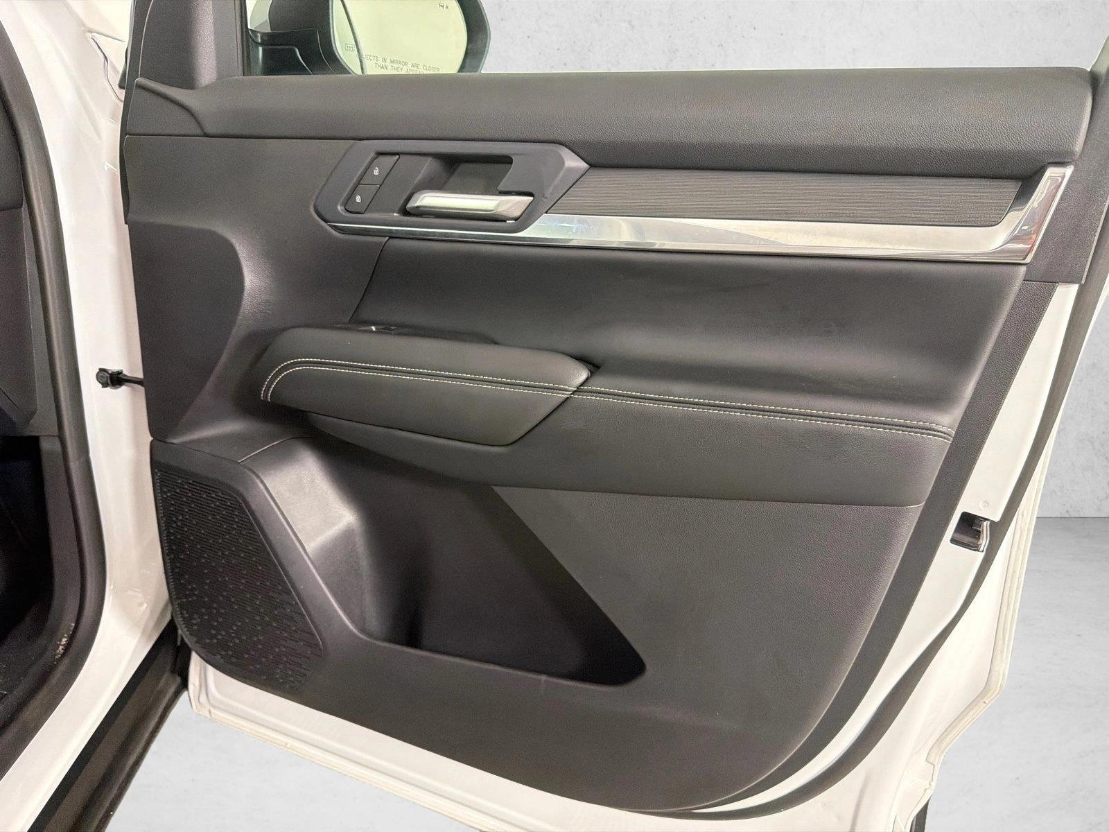 Used 2026 White GMC FWD Elevation image 15