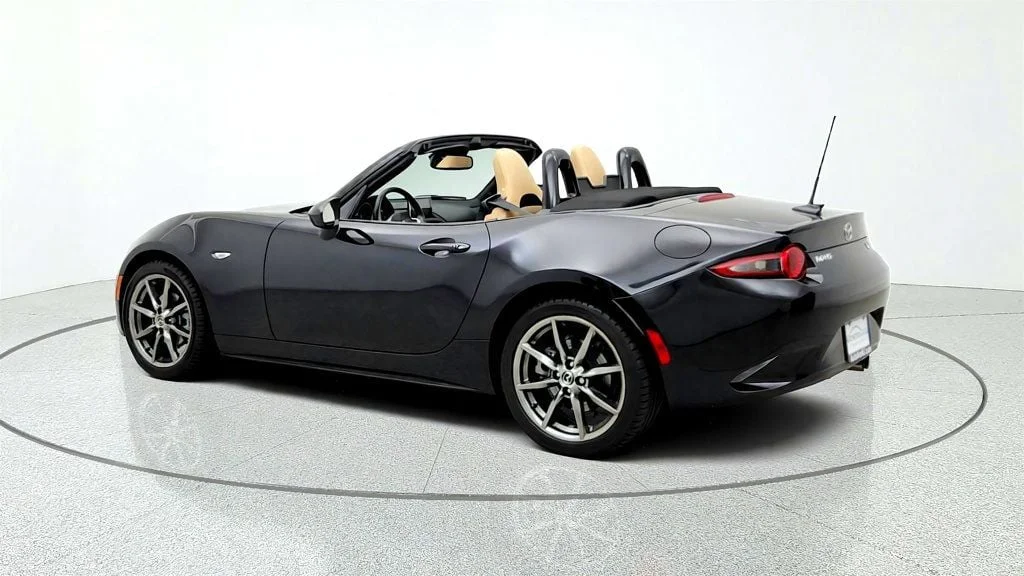 Used 2016 Jet Black Mica Mazda 2dr Convertible Automatic Grand Touring image 7