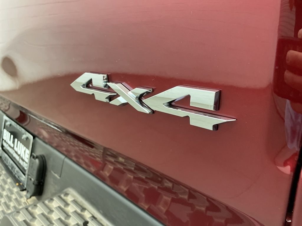 New 2026 Delmonico Red Pearl-Coat Exterior Paint RAM Laramie image 5