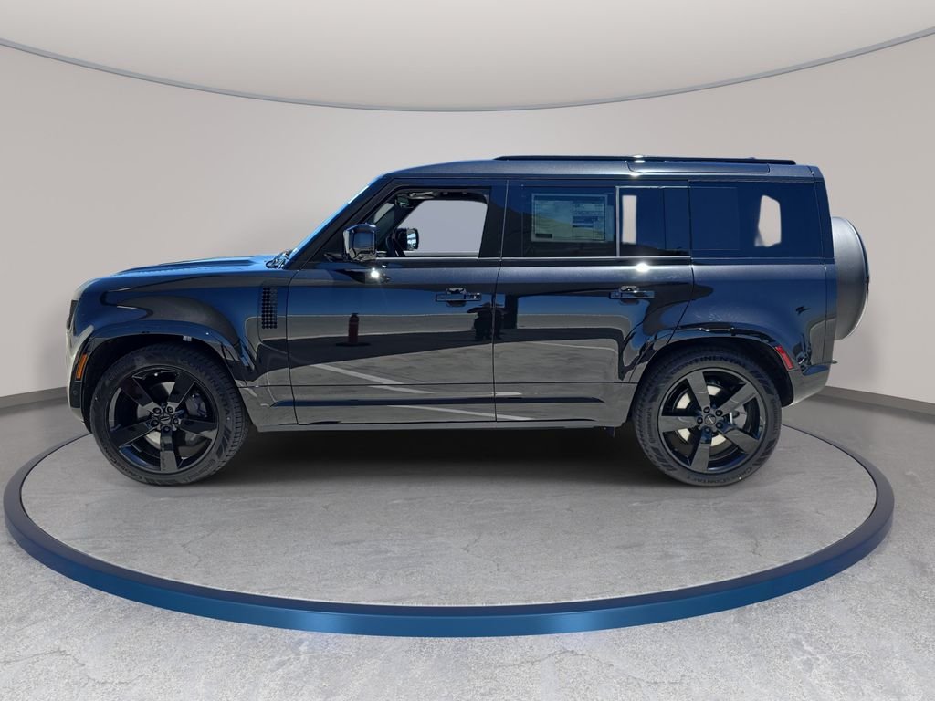 New 2026 Santorini Black Land Rover X-Dynamic SE image 8