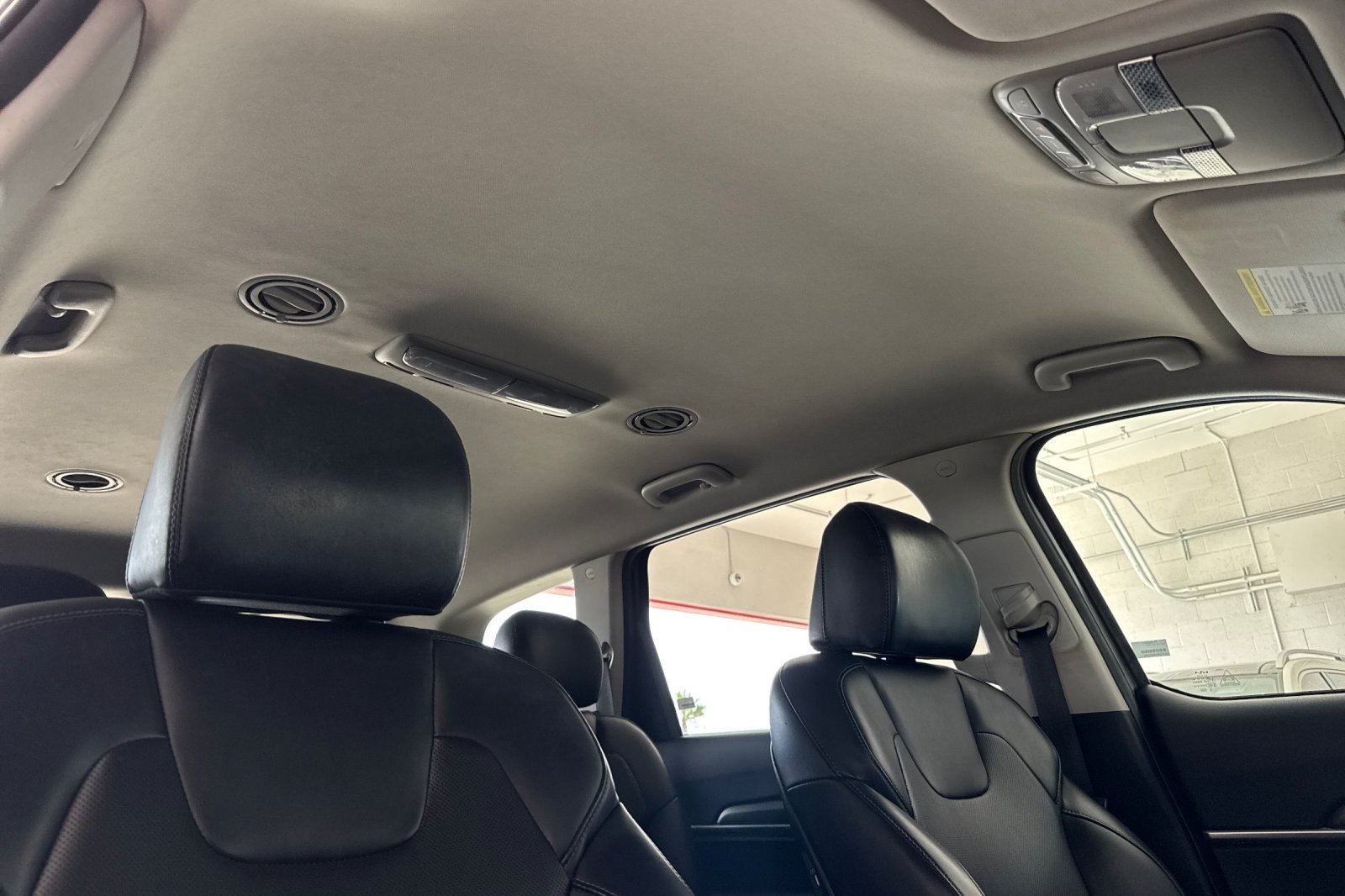 Used 2022 GRAY Kia LX image 17