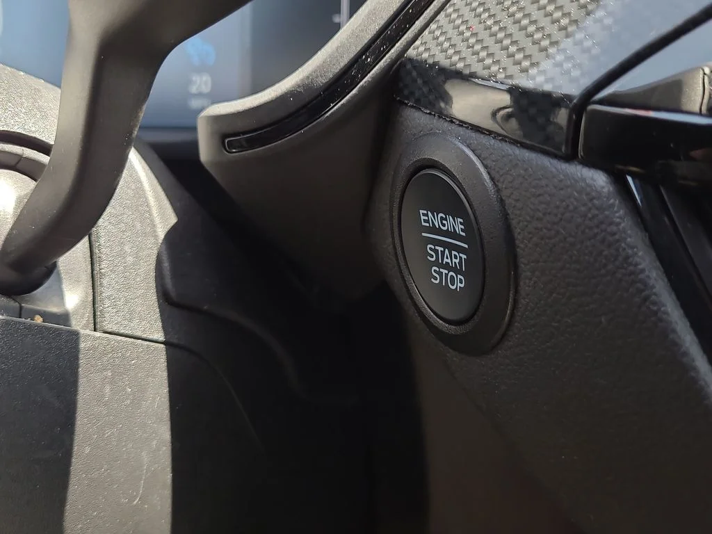 Used 2025 Gray Ford ST-Line image 27