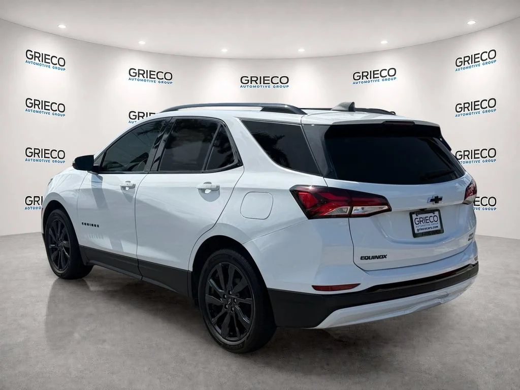 Used 2024 Summit White Chevrolet RS image 5