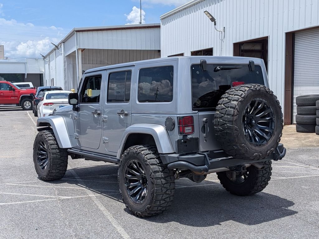 Used 2017 Silver Jeep Unlimited Sahara image 3
