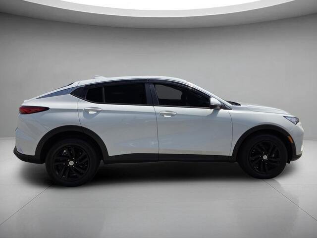 Used 2024 Summit White Buick Preferred image 6