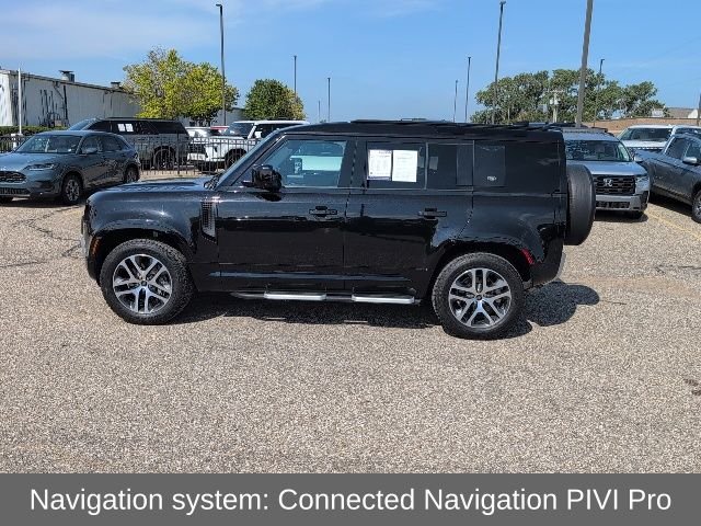 Used 2022 Santorini Black Metallic Land Rover XS Edition image 3