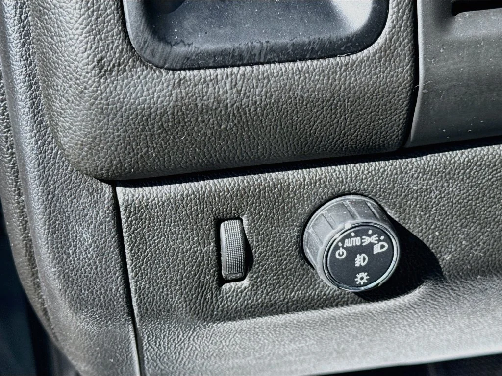 Used 2019 Gray Chevrolet LT image 10