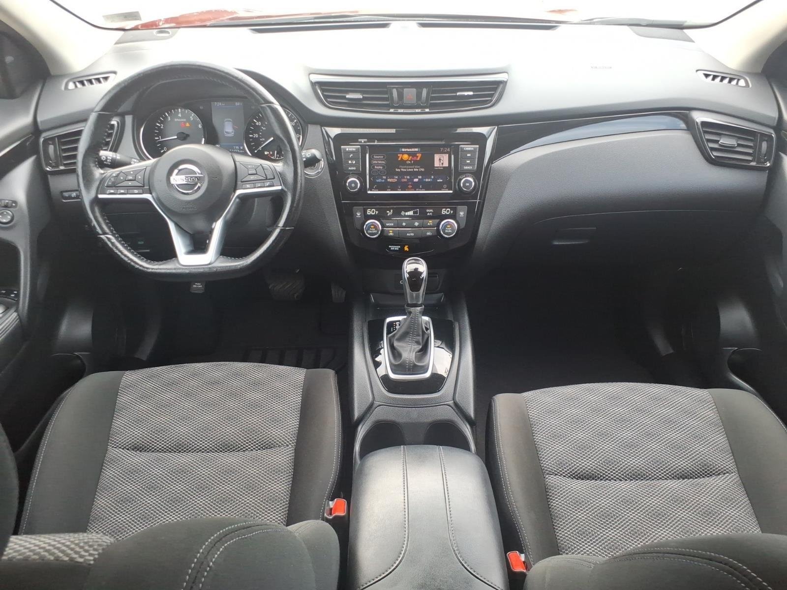 Used 2021 Scarlet Ember Tintcoat Nissan SV image 24