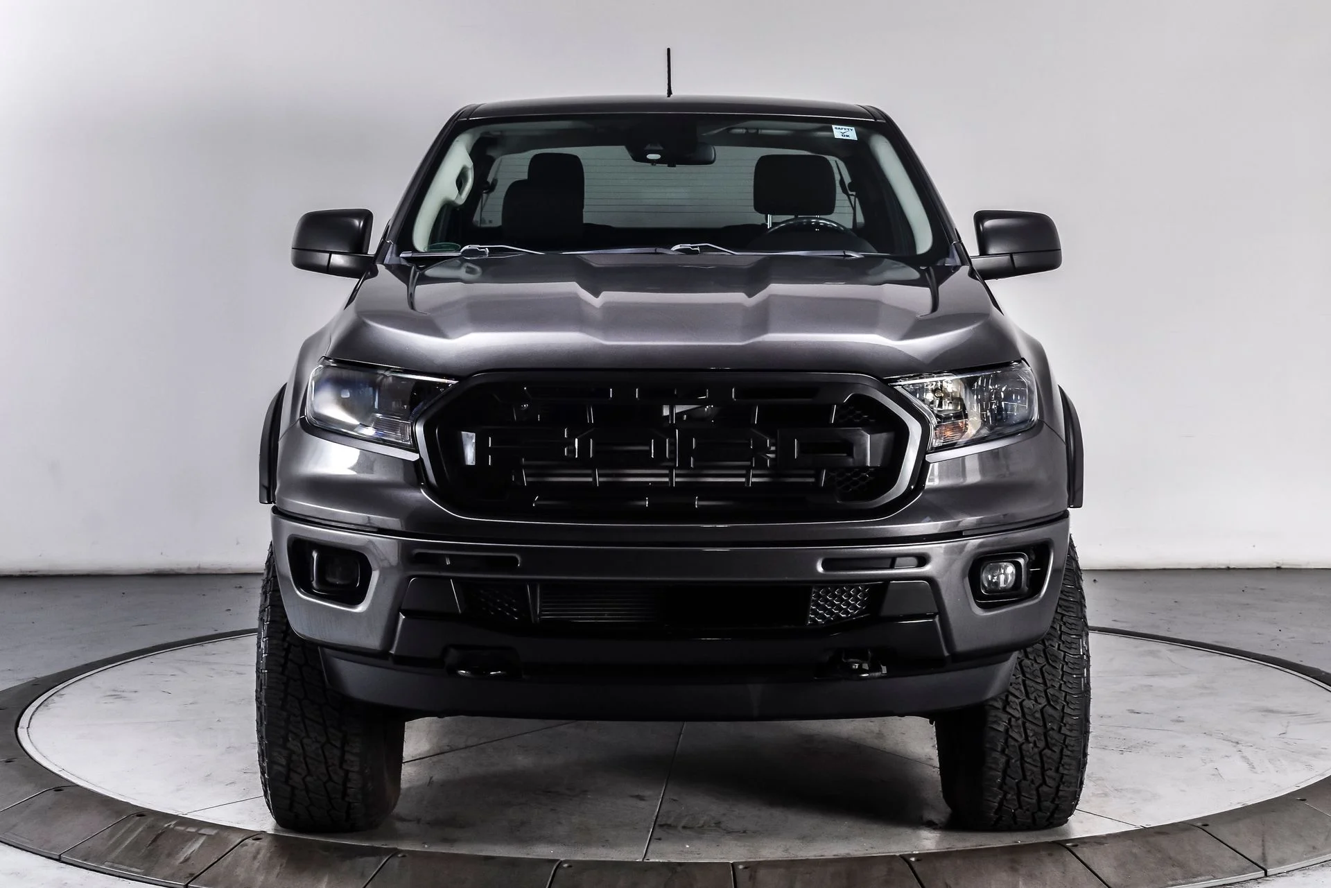 Used 2020 Magnetic Ford XLT image 8