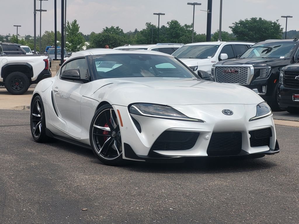 Used 2021 White Toyota 3.0 image 2