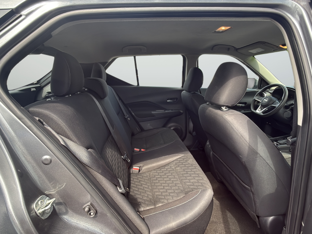 Used 2023 Gray Nissan SV image 25